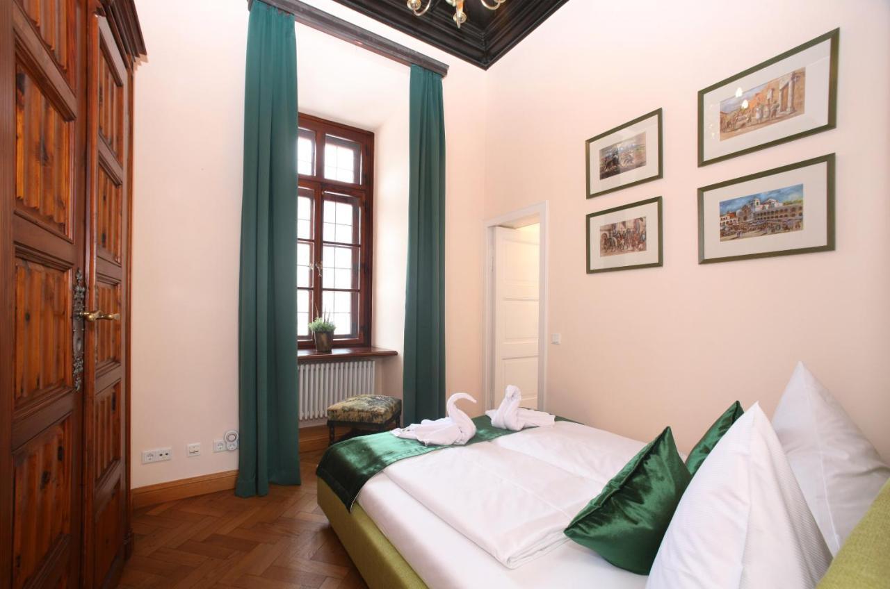 Schlossresidenz Fischhorn フッシュ・アン・デア・グロースグロックナーシュトラーセ エクステリア 写真