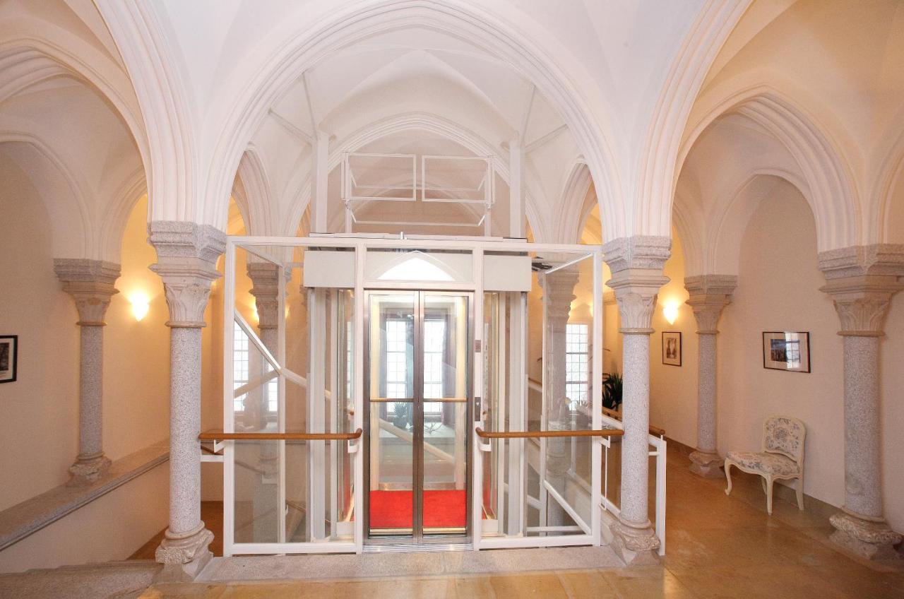 Schlossresidenz Fischhorn フッシュ・アン・デア・グロースグロックナーシュトラーセ エクステリア 写真